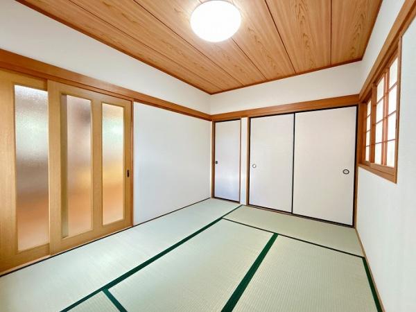 亀山市能褒野町の中古一戸建て