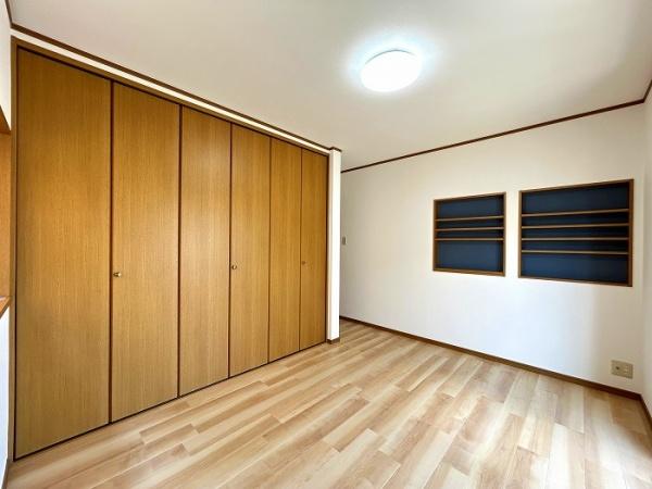 亀山市能褒野町の中古一戸建て