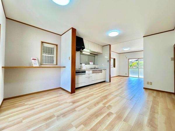 亀山市能褒野町の中古一戸建て