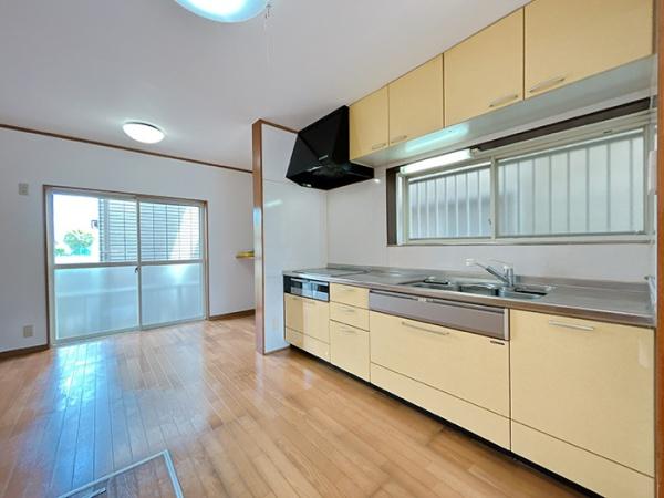 亀山市能褒野町の中古一戸建て