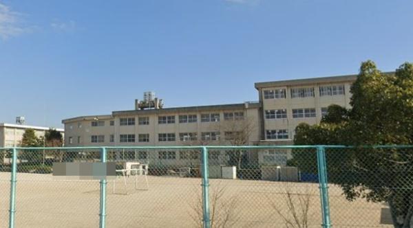 四日市市川島町の中古一戸建て(四日市市立川島小学校)