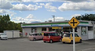 員弁郡東員町城山2丁目の中古一戸建て(ファミリーマート東員城山店)
