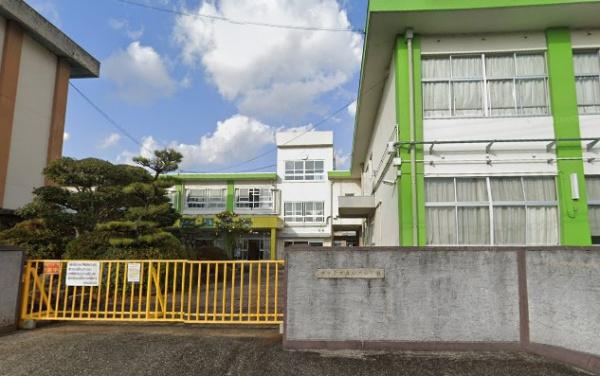 四日市市菅原町の中古一戸建て(四日市市立神前小学校)