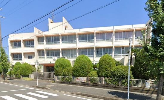 桑名市大字江場の中古一戸建て(桑名市立日進小学校)