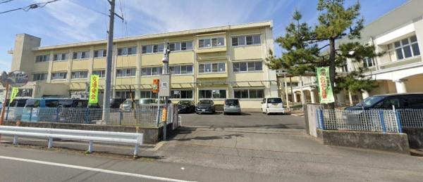 鈴鹿市白子4丁目の土地(鈴鹿市立白子小学校)
