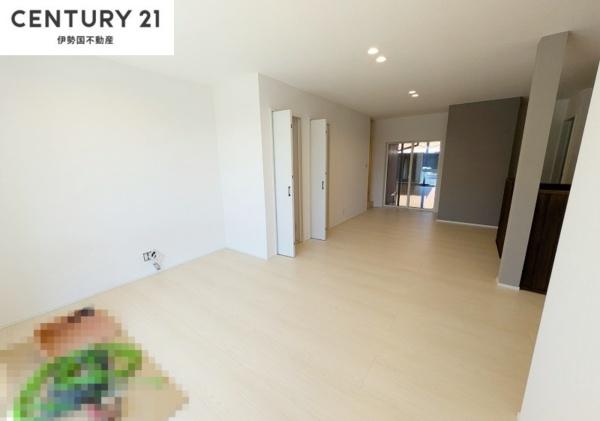 四日市市東富田　中古戸建