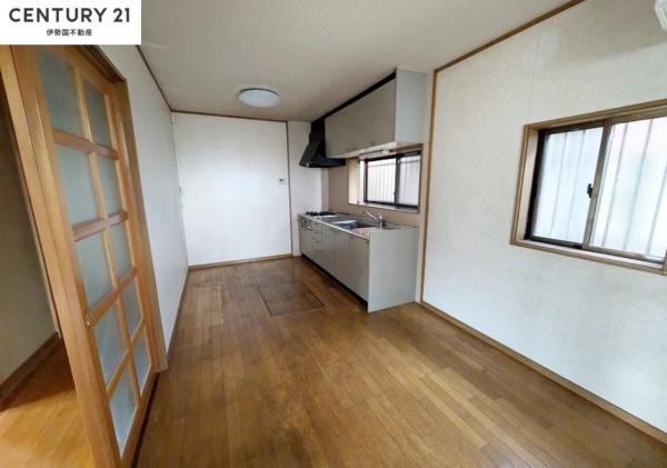 四日市市西富田　中古戸建