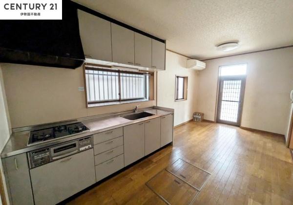 四日市市西富田　中古戸建