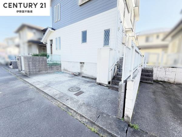 四日市市桜新町１丁目の中古一戸建て