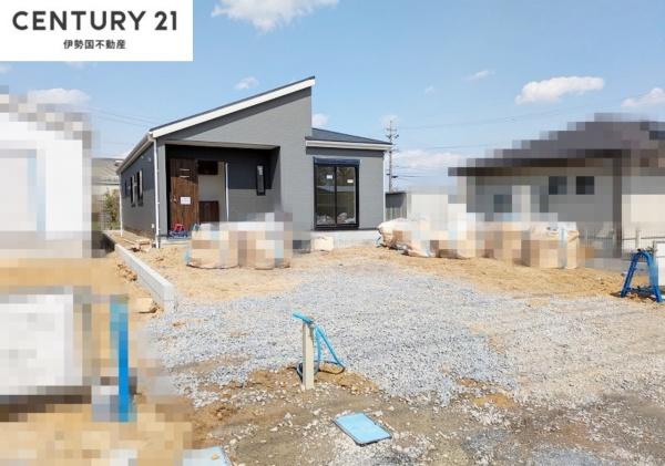 リーブルガーデン菰野町竹成第２　２号棟