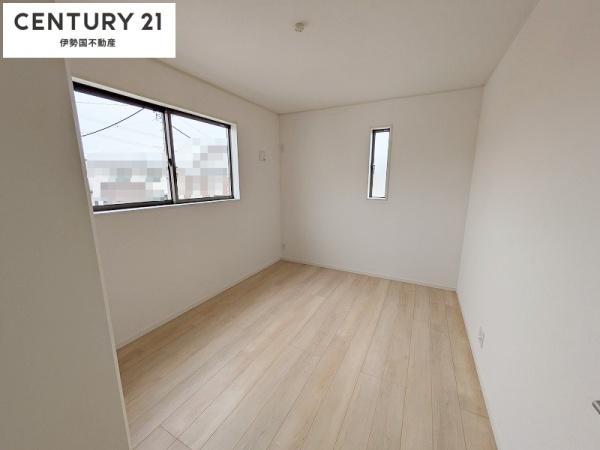 クレイドルガーデン鈴鹿市道伯第1　1号棟