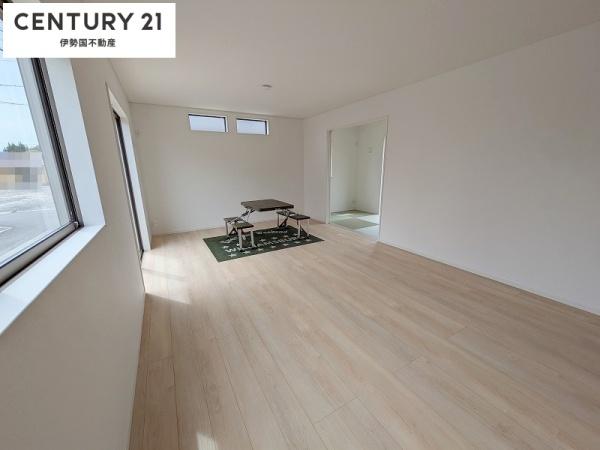 クレイドルガーデン鈴鹿市道伯第1　1号棟