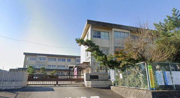 リーブルガーデン四日市市八千代台第6 1号棟(四日市市立西朝明中学校)
