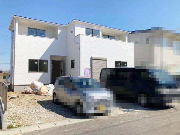 リーブルガーデン鈴鹿市池田町第５　２号棟