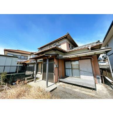 四日市市川島町5930-8　中古戸建
