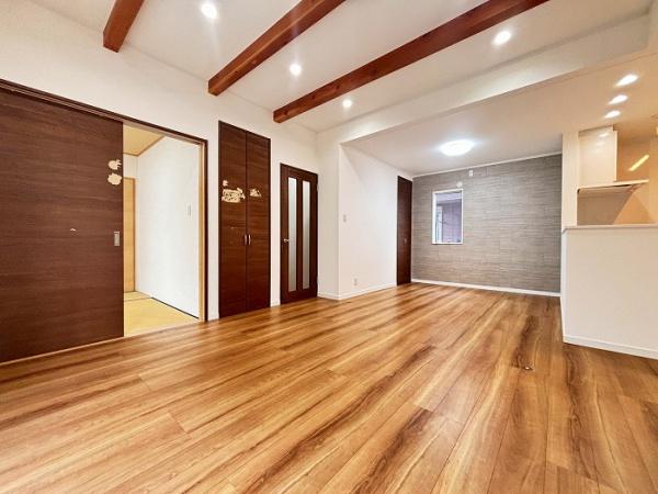 四日市市東坂部町　中古戸建