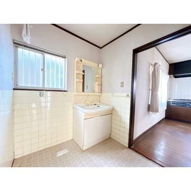 四日市市北小松町の中古一戸建て