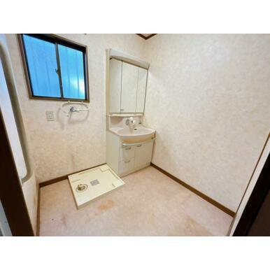 鈴鹿市東磯山３丁目の中古一戸建て
