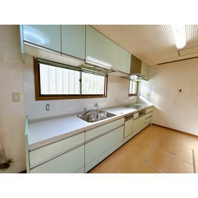 鈴鹿市東磯山3丁目　中古戸建