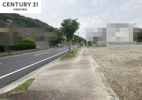 鈴鹿市高岡台１丁目の土地
