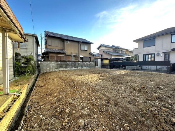 弥富市荷之上町六十人の土地