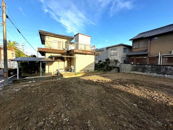 弥富市荷之上町六十人の土地