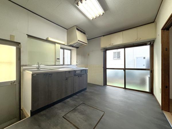 江南市小折本町白山　一戸建て