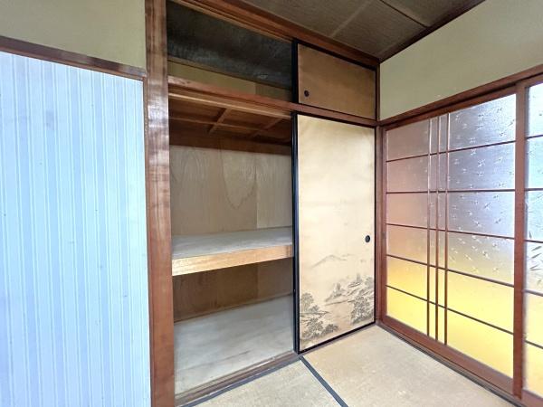 小橋方コーポラスA棟(収納)