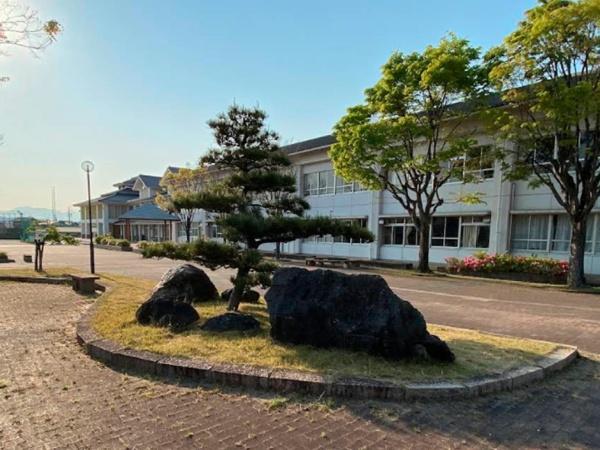 桑名市長島町松ケ島の中古一戸建て(桑名市立長島中学校)