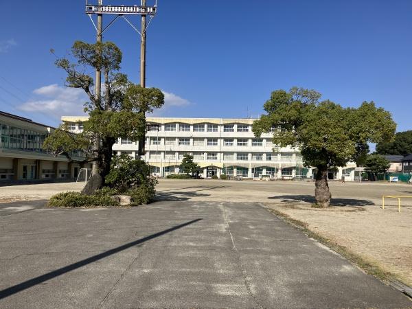 津島市江東町　２号棟　新築一戸建て(津島市立西小学校)