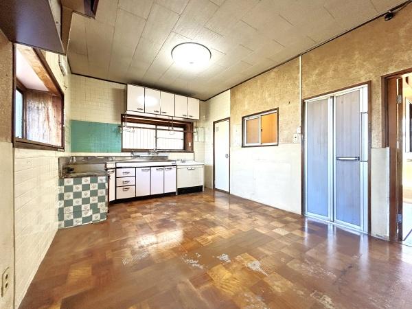 愛西市諸桑町郷城の中古一戸建て