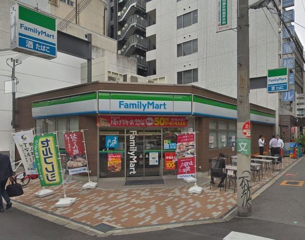 北浜ミッドタワー(ファミリーマート伏見町二丁目店)