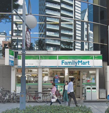 ローレルタワー南森町ル・サンク(ファミリーマート東天満一丁目店)