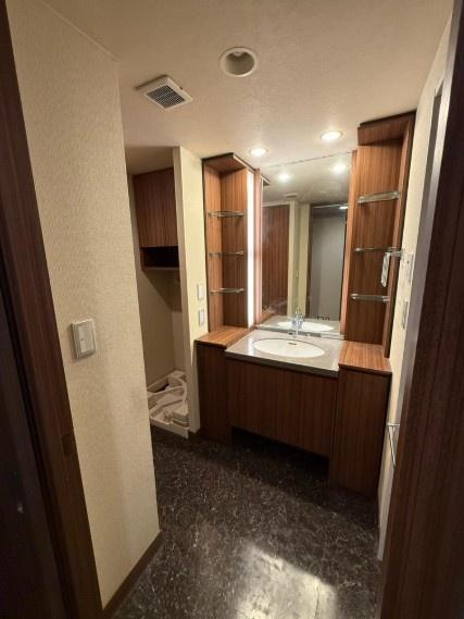 ザ・梅田タワー