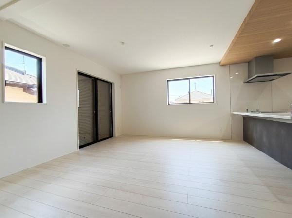 横浜市南区六ツ川３丁目の新築一戸建