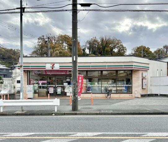 横浜市南区六ツ川２丁目の新築一戸建(セブンイレブン横浜六ッ川2丁目店)