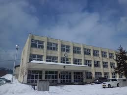 札幌市豊平区西岡五条１１丁目の中古一戸建て(札幌市立西岡中学校)