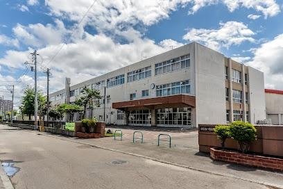 札幌市西区八軒九条東２丁目の土地(札幌市立八軒東中学校)