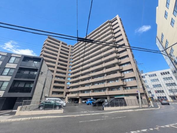 アルス麻生ステーションフロント　１０１平米　３面バルコニー