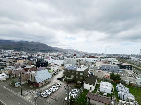 ロピア発寒駅前