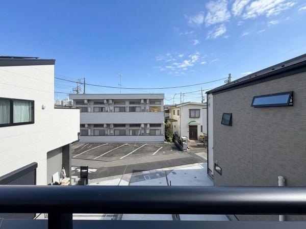 多摩市一ノ宮４丁目　３号棟