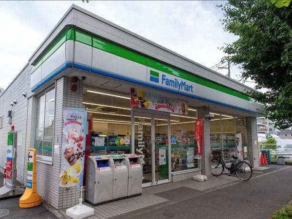 ニューライフマンション武蔵野台　B号棟(ファミリーマート)