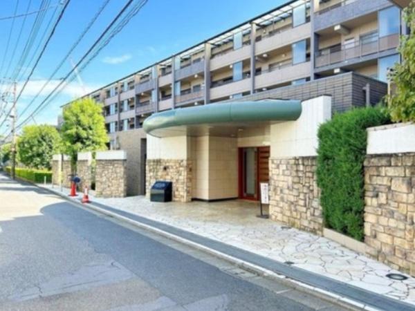 レクセルプラッツァ国立