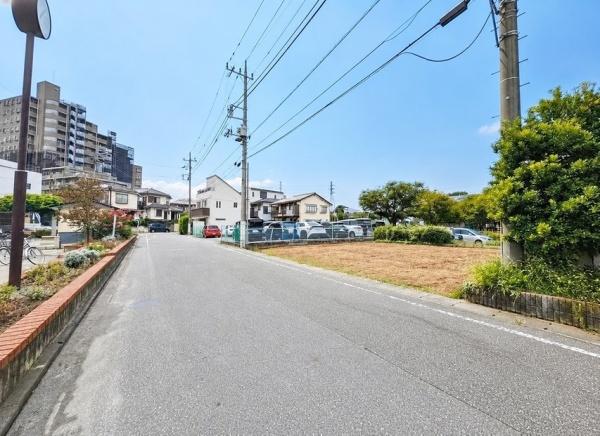 稲城市東長沼　１号棟