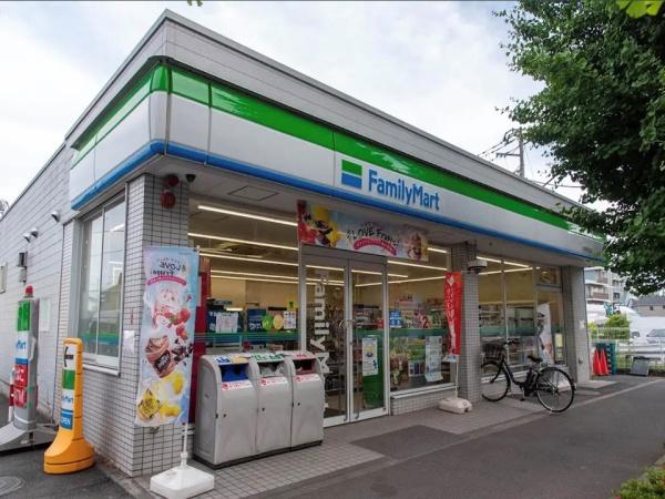 プライム府中武蔵野台第二(ファミリーマート)