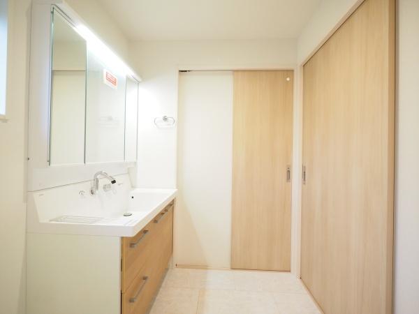 稲城市矢野口