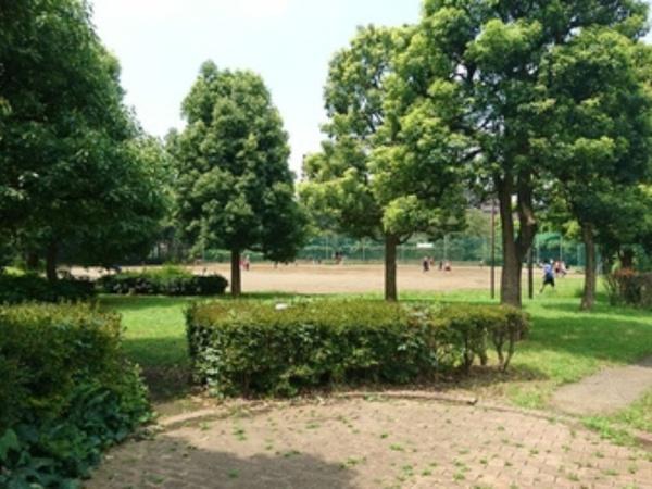 調布市佐須町5丁目(柴崎公園)