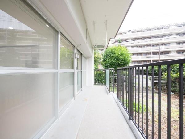 コープ府中武蔵野台 1号棟(バルコニー)