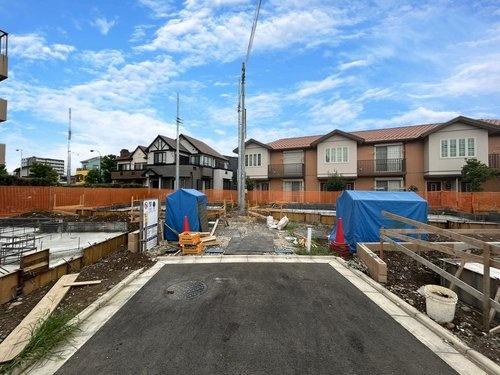 稲城市東長沼　５号棟