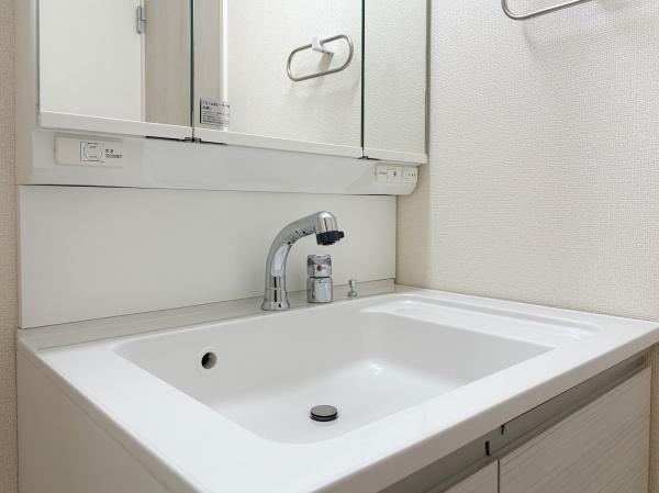 府中市若松町３丁目　２号棟
